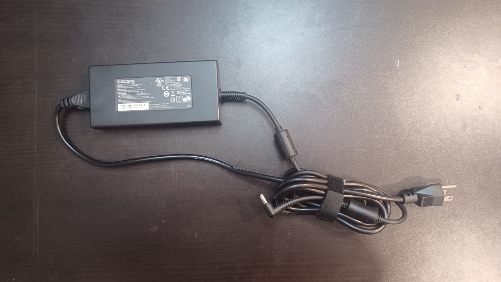 Genuine Chicony A17-230P1A A12-230P1A 19.5V 11.8 AC Adapter Charger GL502VS-DS71