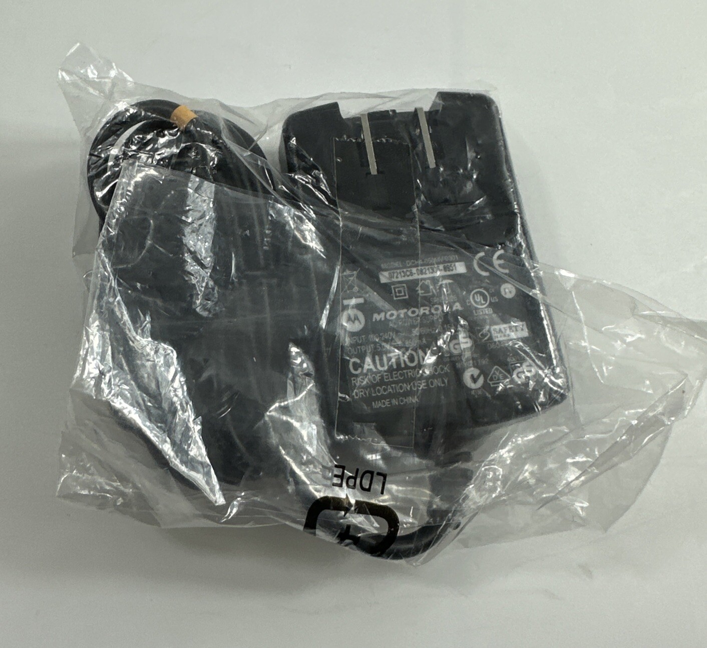 New Genuine Motorola AC Power Supply DCH4-050MV-0301 Output 5.0V 850mA Black OEM