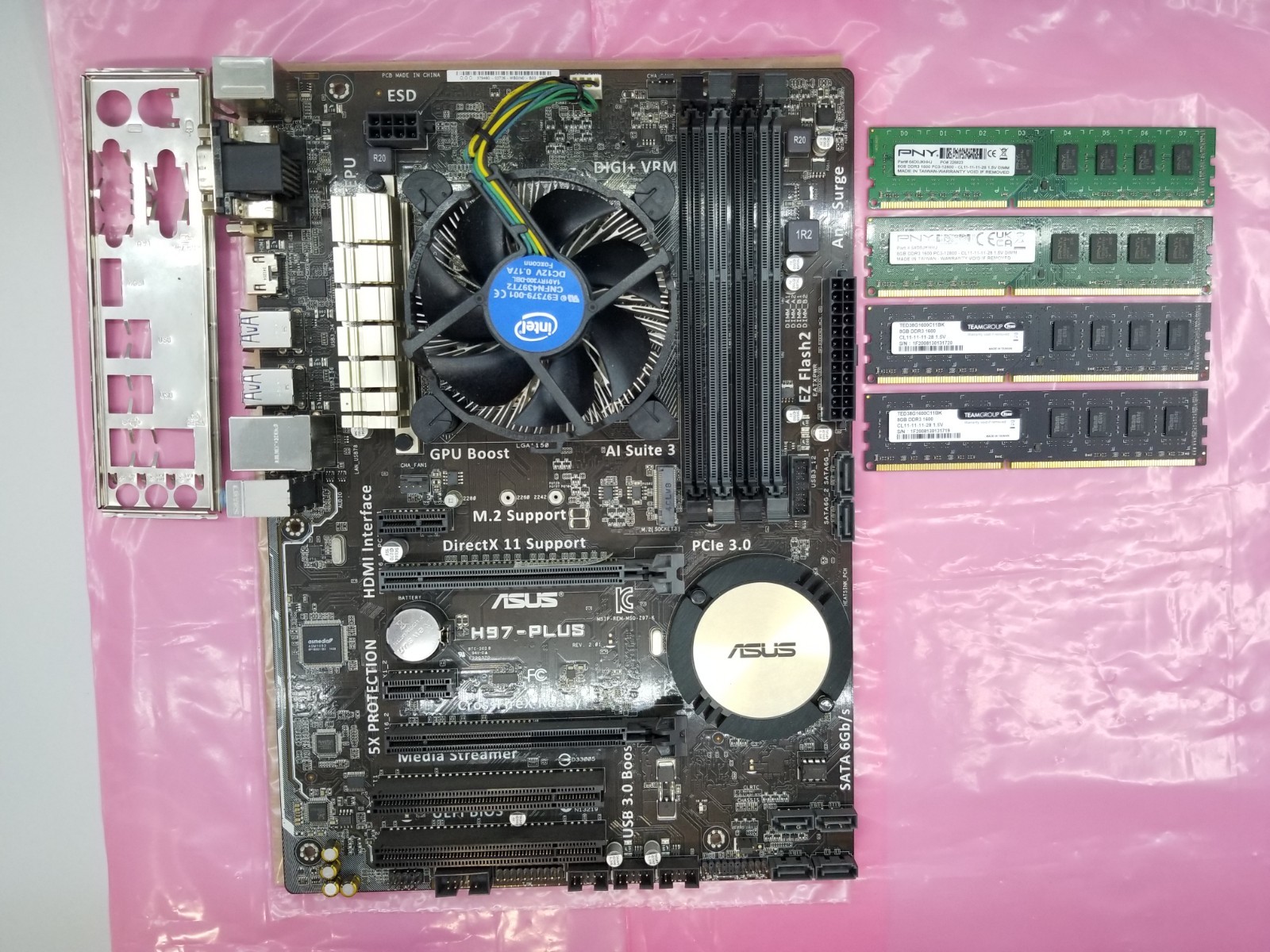 ASUS H97-PLUS ATX Motherboard LGA1150 w/ i7-4790S 3.2GHz 32GB DDR3 Heatsink I/O