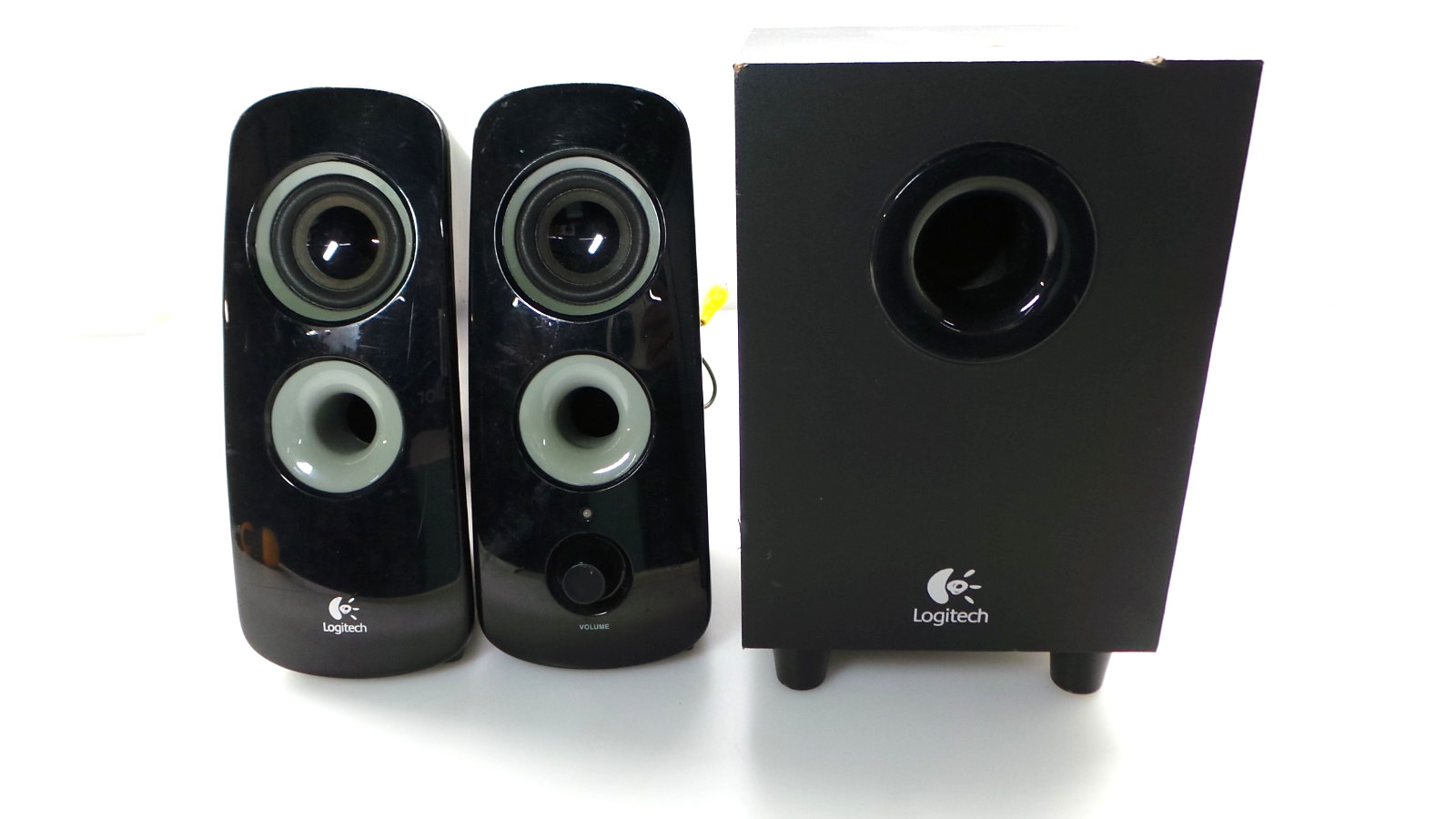 Logitech Z323/Z324 30W Speaker System with Subwoofer  Black  (tested)