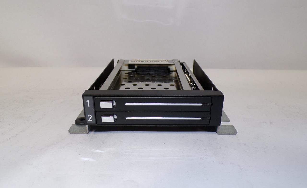 StarTech HSB220SAT25B Dual 2.5" SATA HDD/SSD Hot Swap Bay for 3.5" Drive Bay
