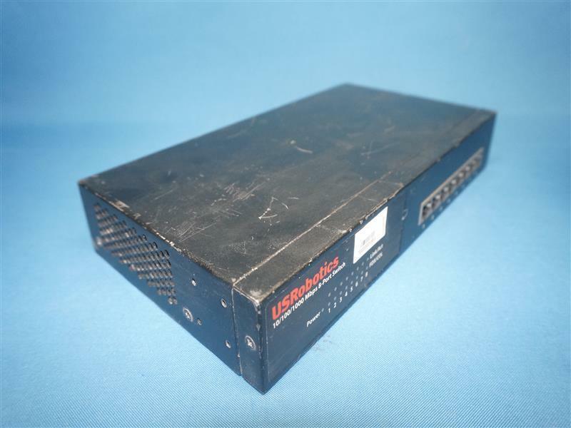 USRobotics USR997930A 7930 10/100/1000Mbps 8-Port Switch
