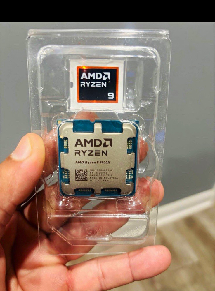 AMD Ryzen 9 9900X 12-Core 4.40GHz AM5 Desktop CPU Processor 64MB L3