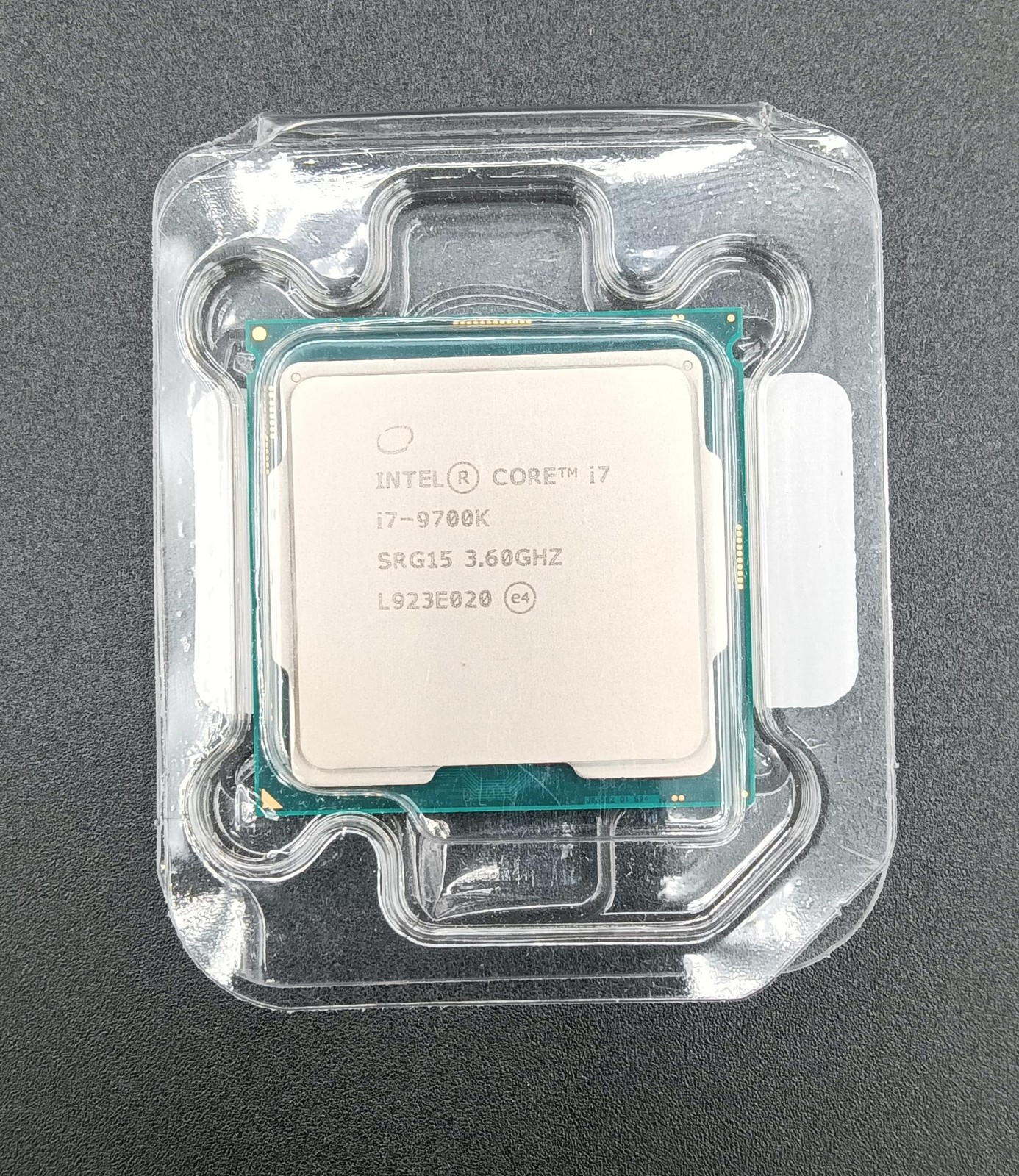 Intel Core i7-9700K Octa-Core 3.6 GHz Desktop CPU