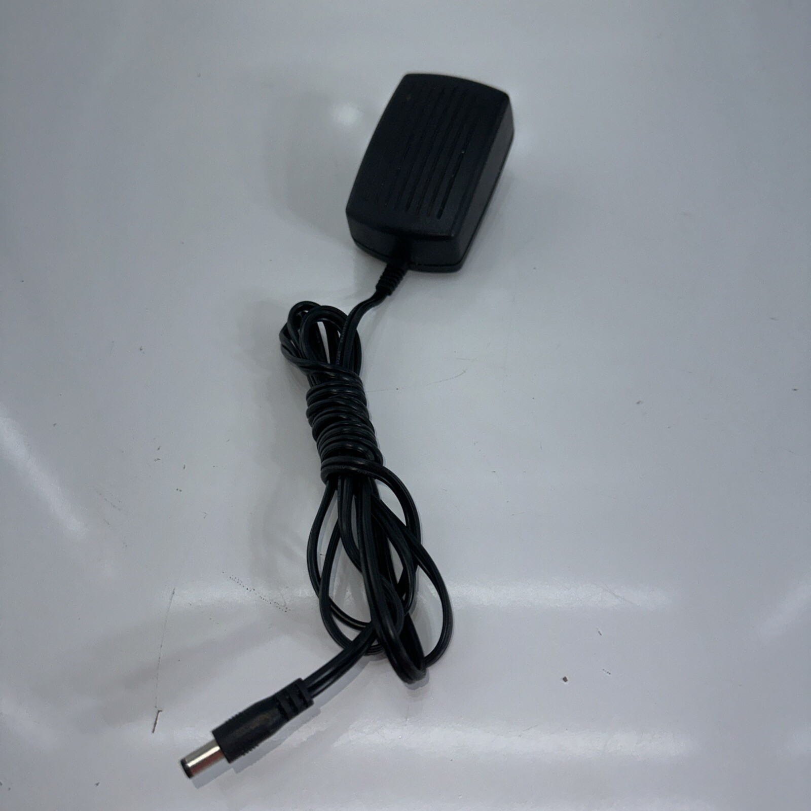 Genuine DYMO DSA-0151A-09 Switching Power Supply Adapter Charger
