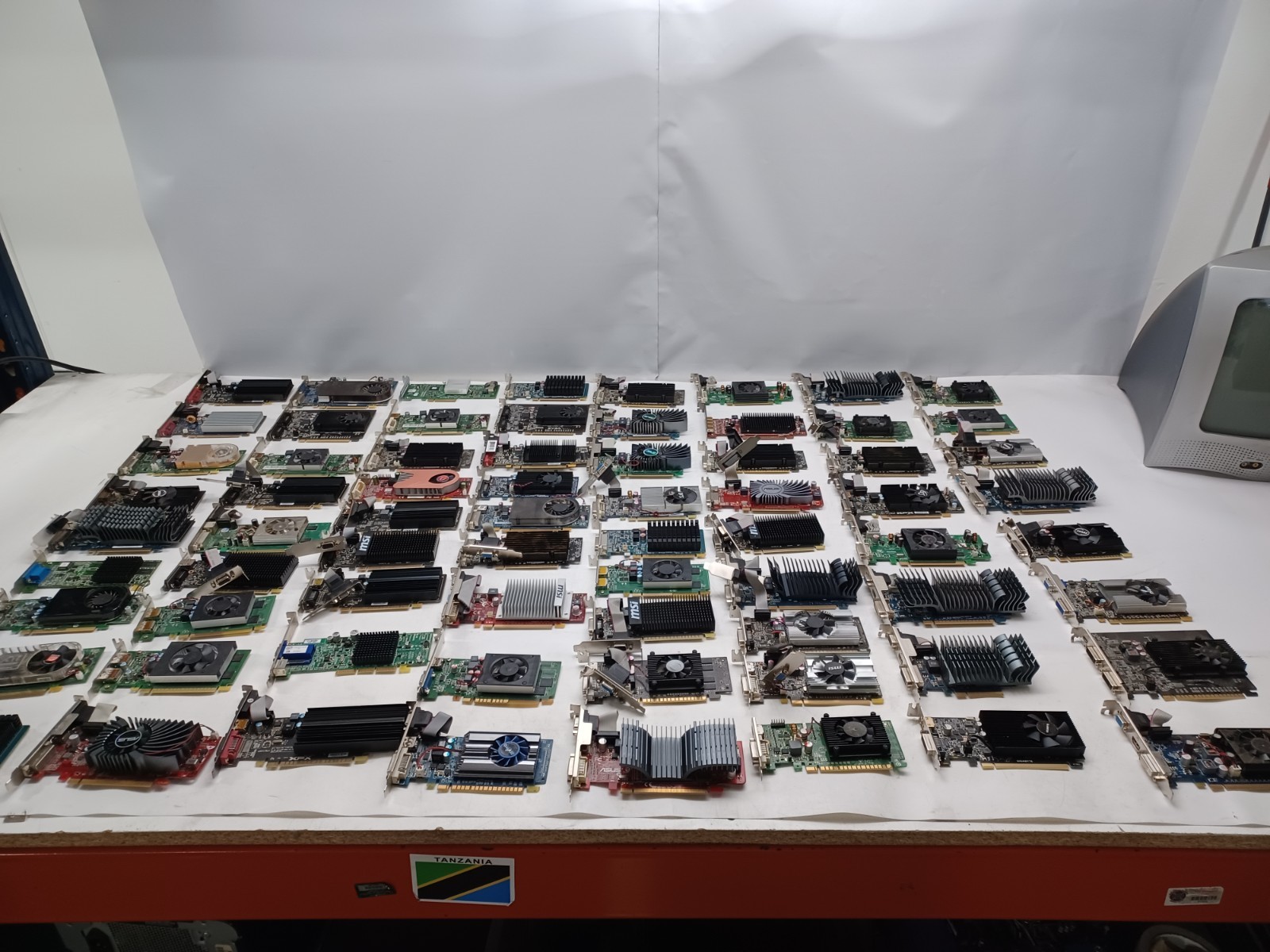 LARGE set of 70 GPUs ASUS, MSI, GeForce, ETC Full height and Small form