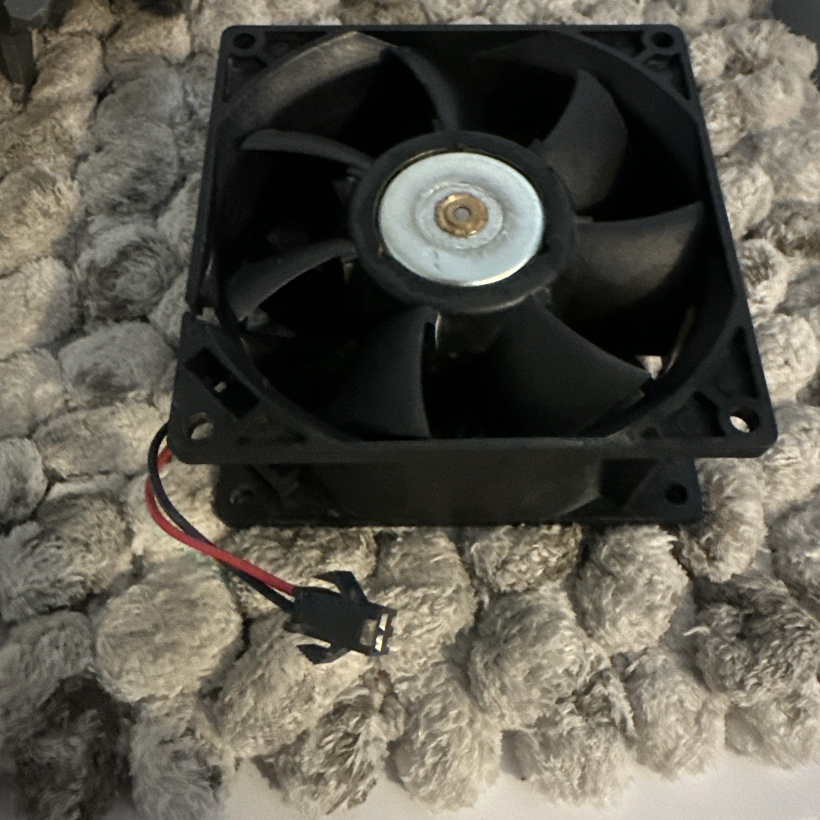 1PCS NEW Delta PFB1224UHE DC 24V 2.40A 2 Wire 12038 cooling fan Fast ship