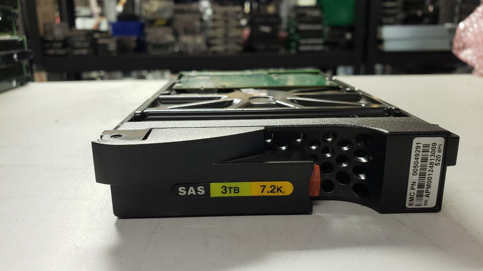 EMC 005049291 118032759 3TB 6G 7.2k SAS 3.5" HARD DRIVE for VNXe3100 VNXe3150