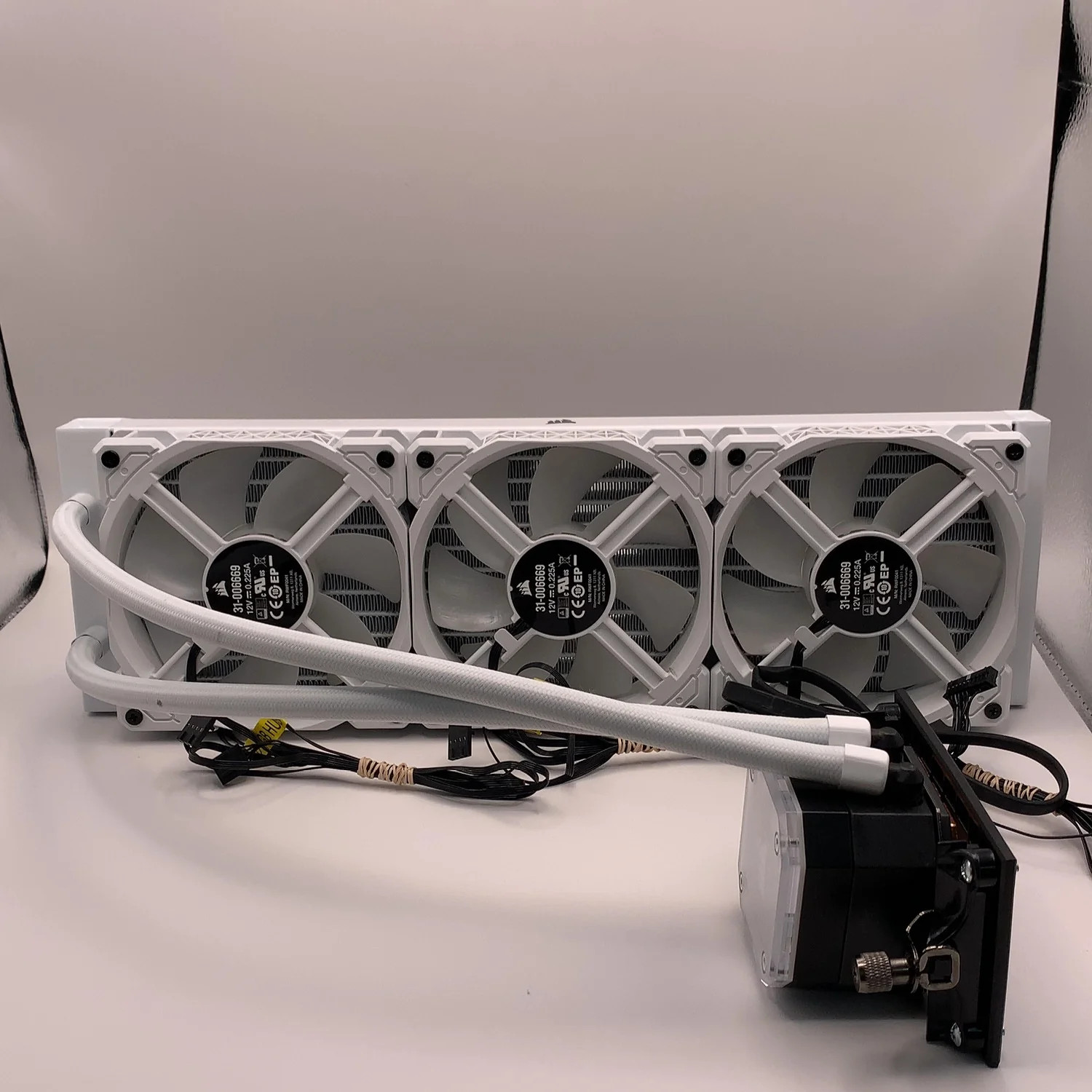 Corsair iCUE H150i Elite Capellix CPU Liquid Cooler (AIO) CW-9060051-WW