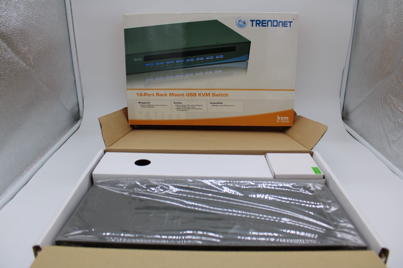 TRENDNET TK-1603R 16-Port Rack Mount USB KVM Switch OPEN BOX