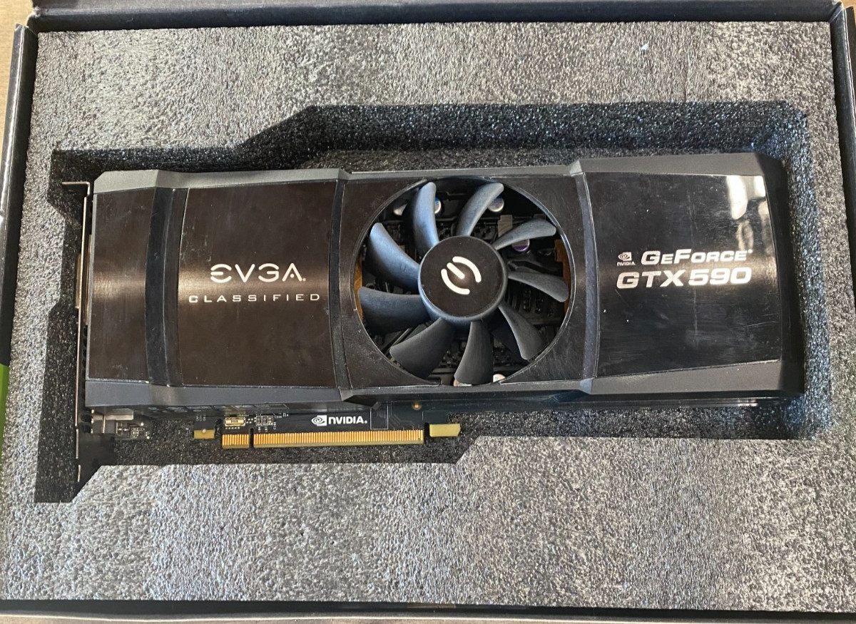 EVGA NVIDIA GeForce GTX 590 Classified 3GB 1.5GBx2 Graphics GPU Video PCIe Card