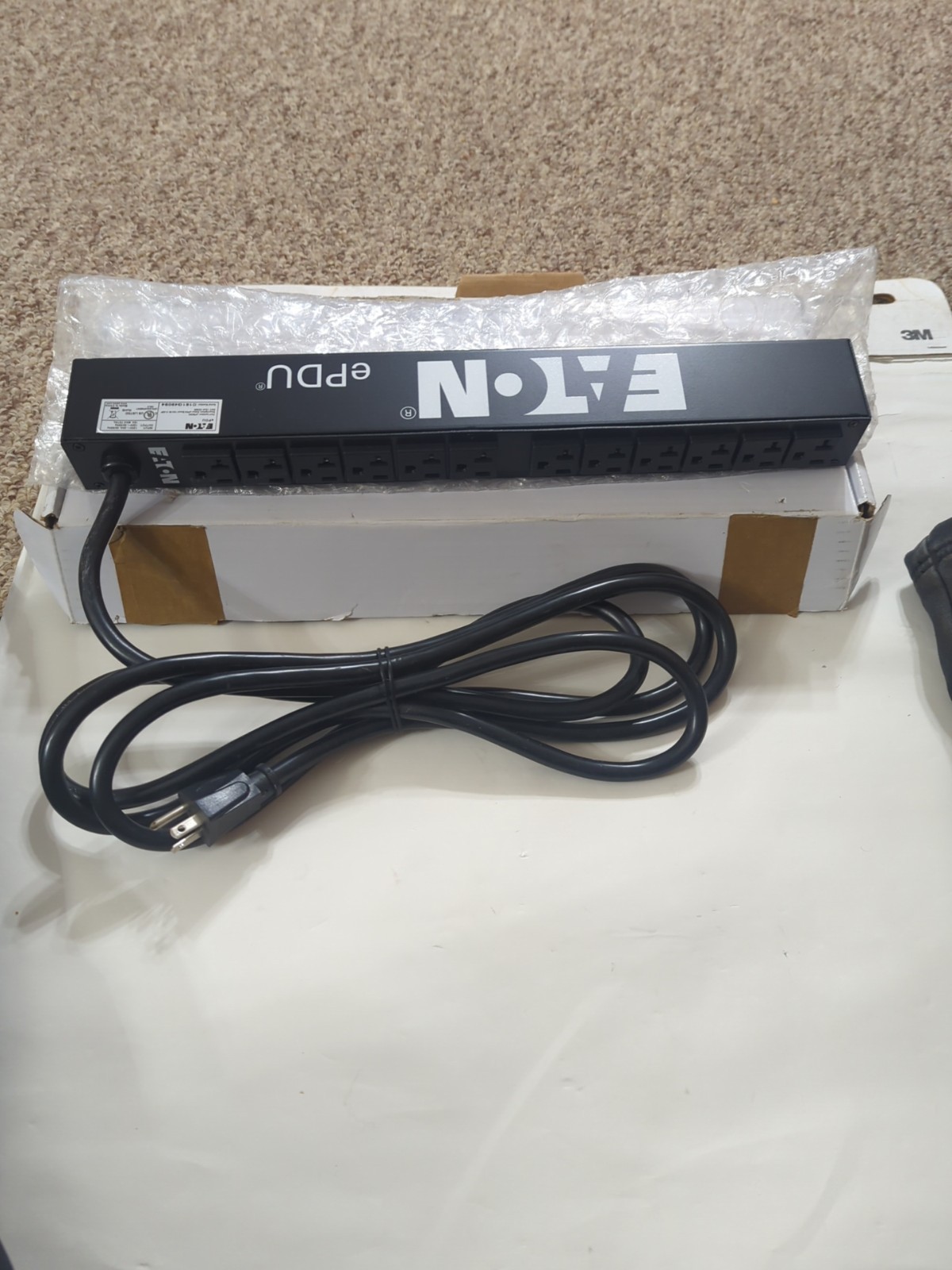 EATON Basic Rack ePDU 20AMP 12 Outlets Model ePBZ85