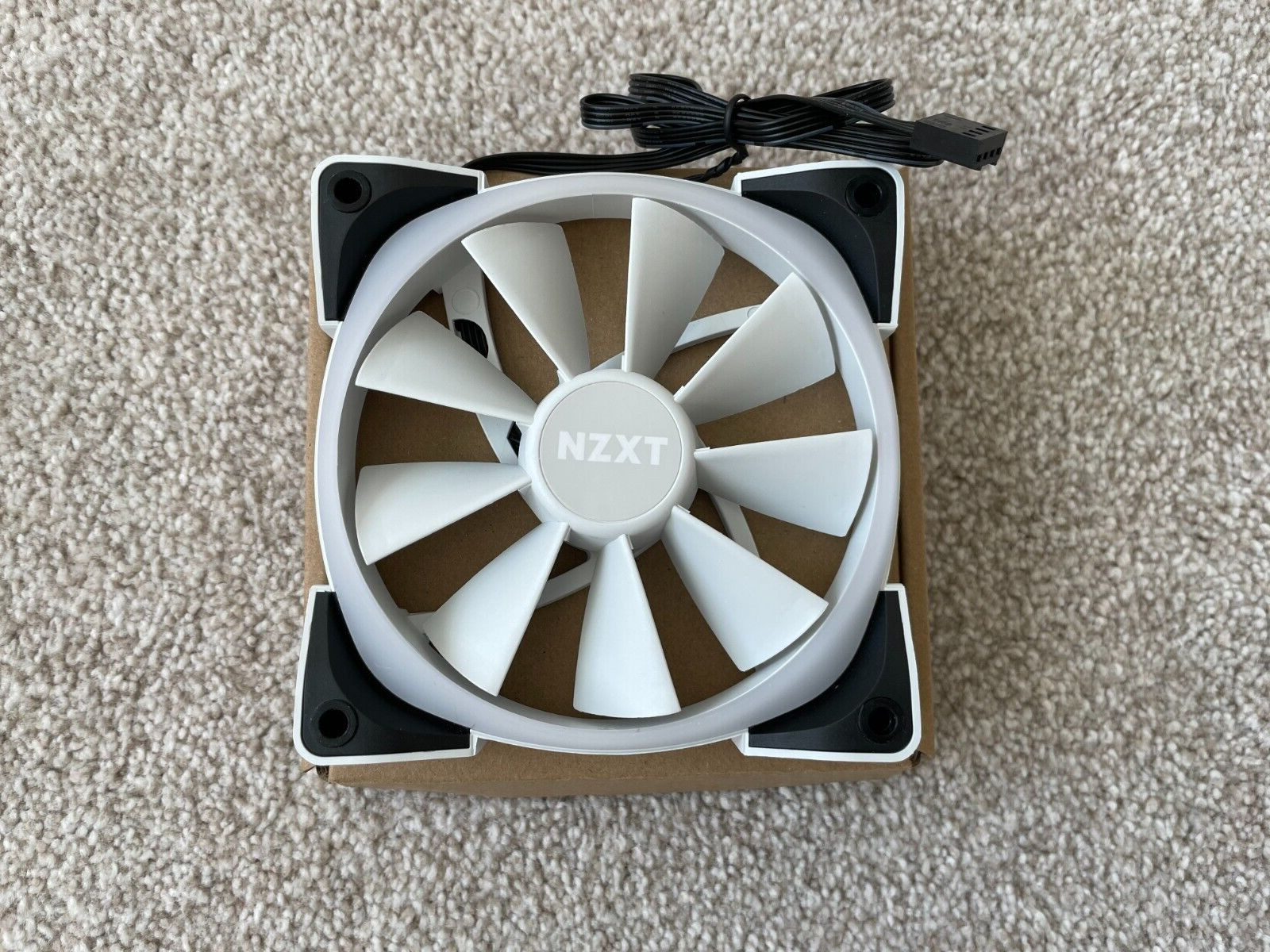 NZXT AER RGB 2 120mm RGB Fluid Dynamic Bearing PWM Fan WHITE