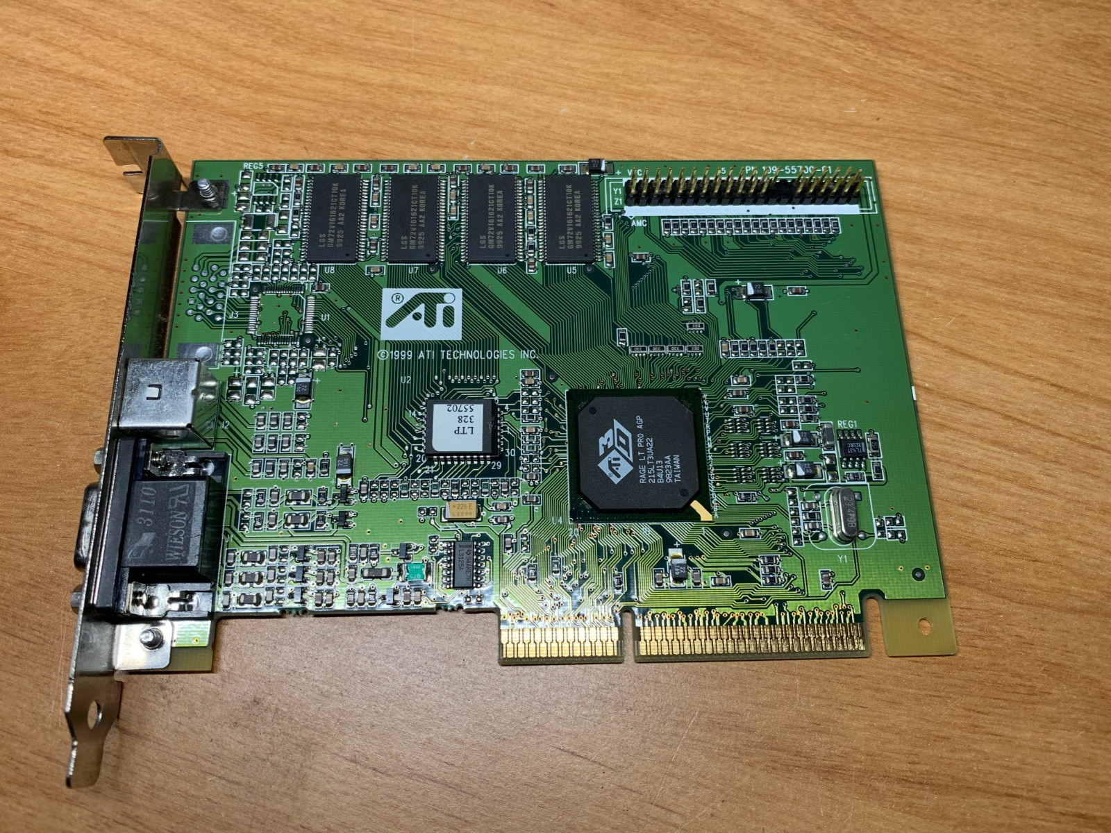 ATI Rage 109-55700-01 8MB AGP Graphics Card 1025570300 (TESTED)