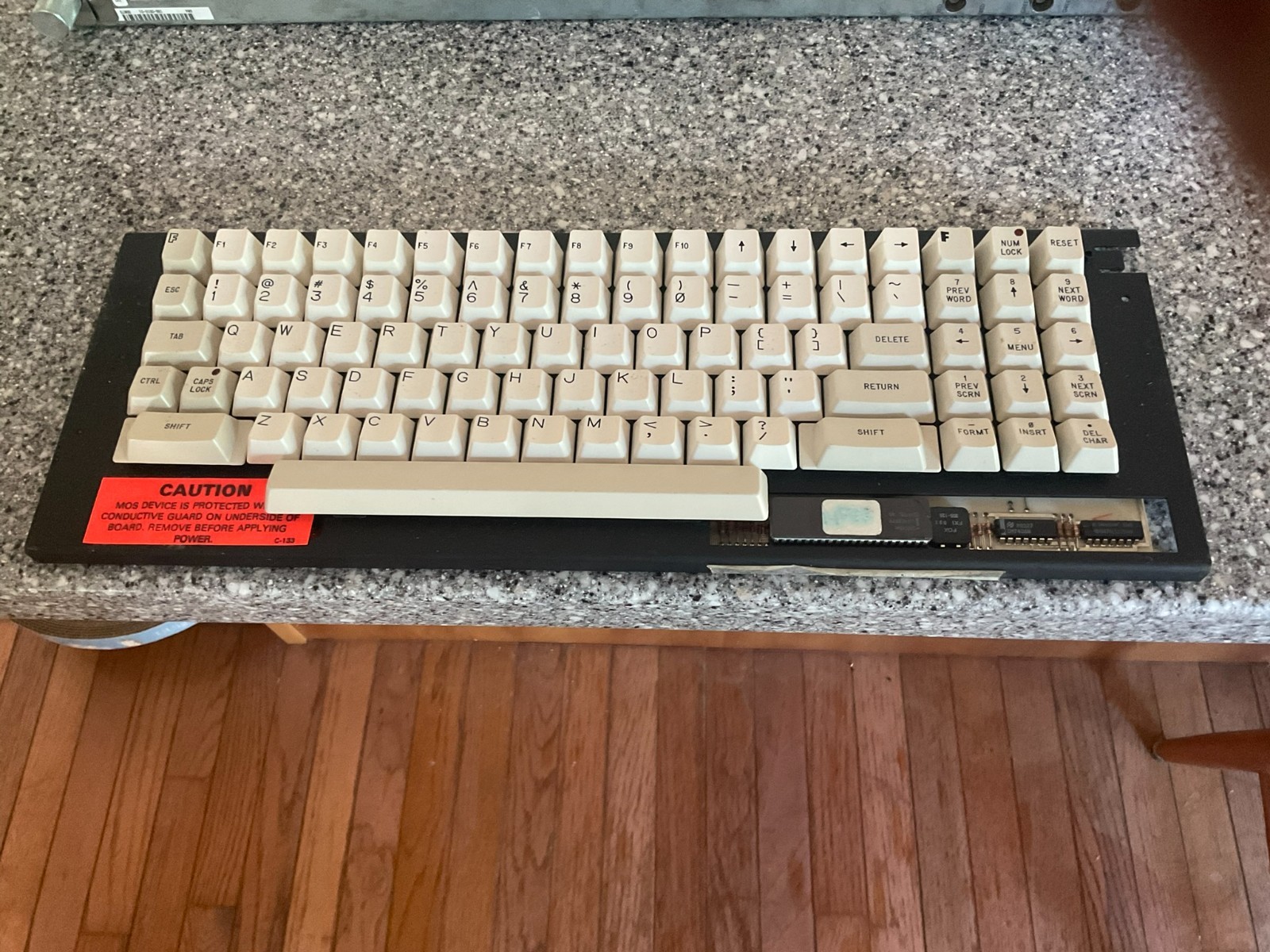 Vintage White  Key tronic Keyboard Model A65-02744-051