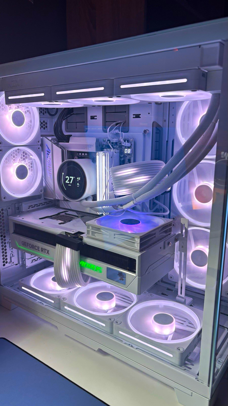 (Message before buying) White Gaming PC Ryzen 9 9950X3D RTX 5090 64GB DDR5 4TB