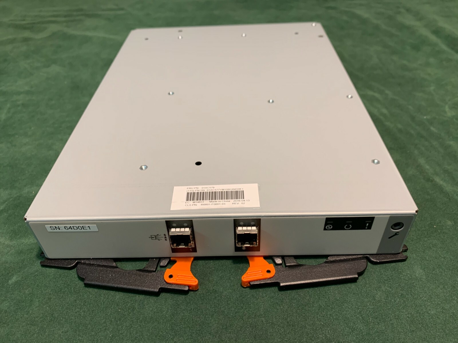 IBM 01AC579 / 01AC577 (IBM V7000 Gen2 Expansion Canister/Controller (2076-24F)