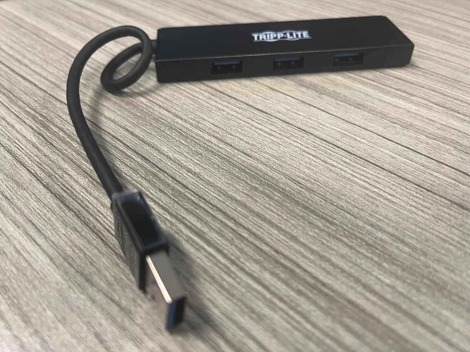 Tripp Lite 4-Port Portable Slim USB Hub USB 3.0 Superspeed U360-004-SLIM -NOB