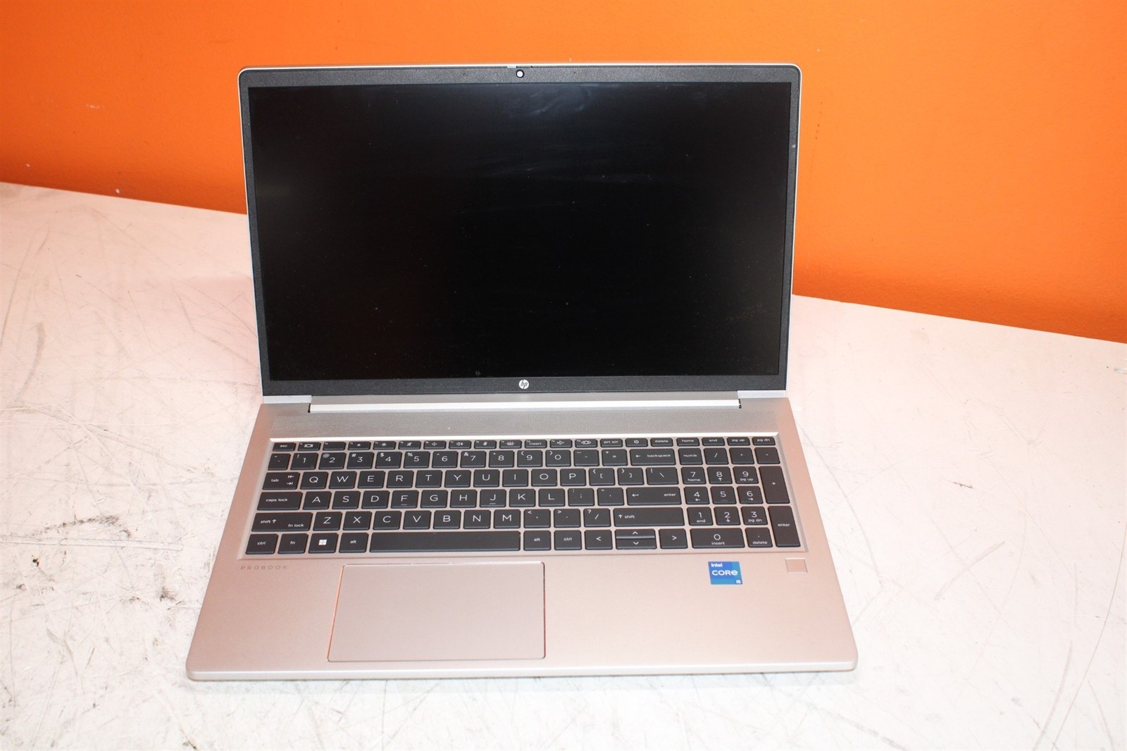 Scratched LCD HP ProBook 450 G8 Intel i5-1135G7 2.4GHz 8GB 256GB SSD w/ OS