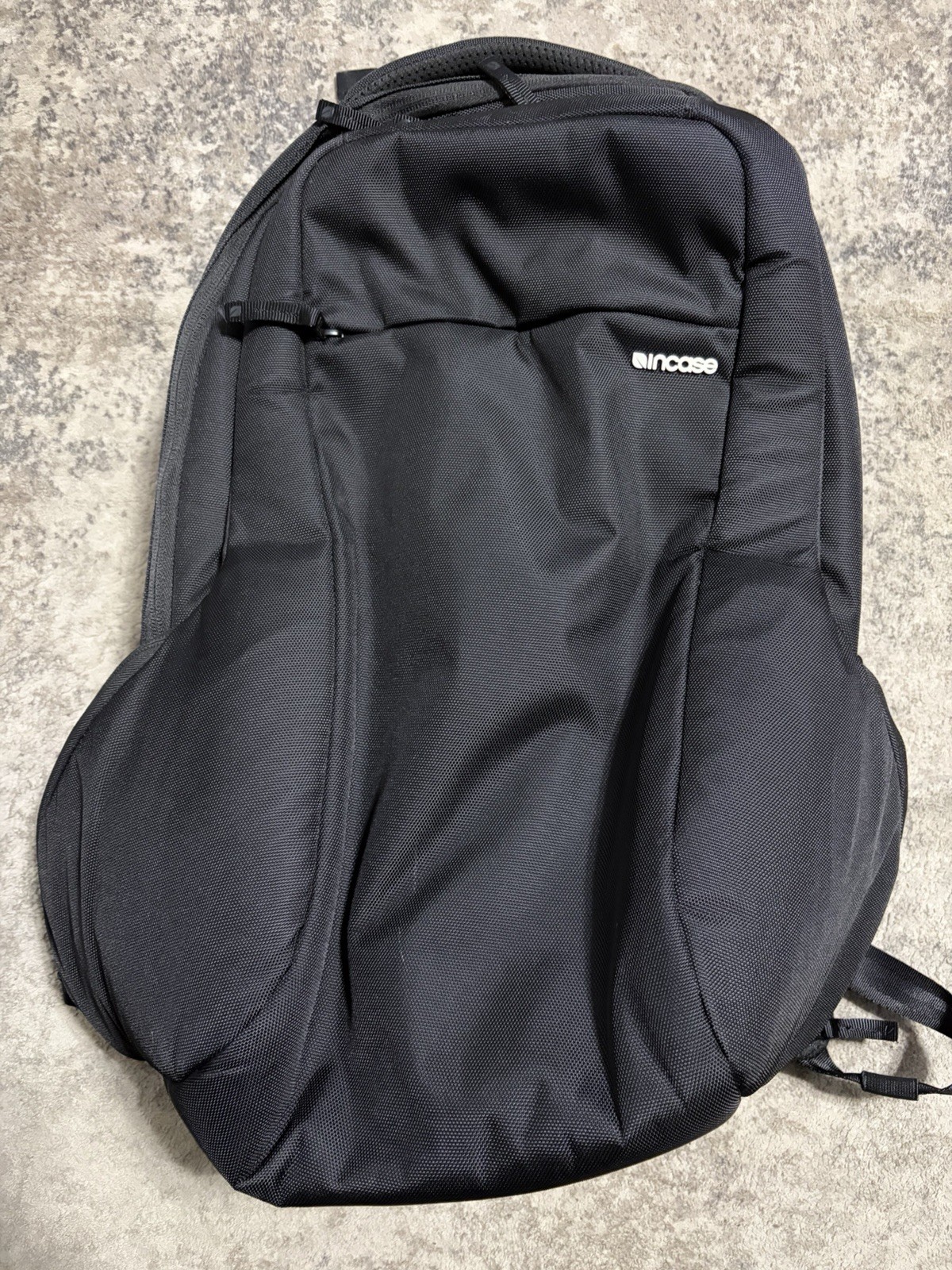 Incase Icon Durable Travel Backpack 16" Nylon, Black