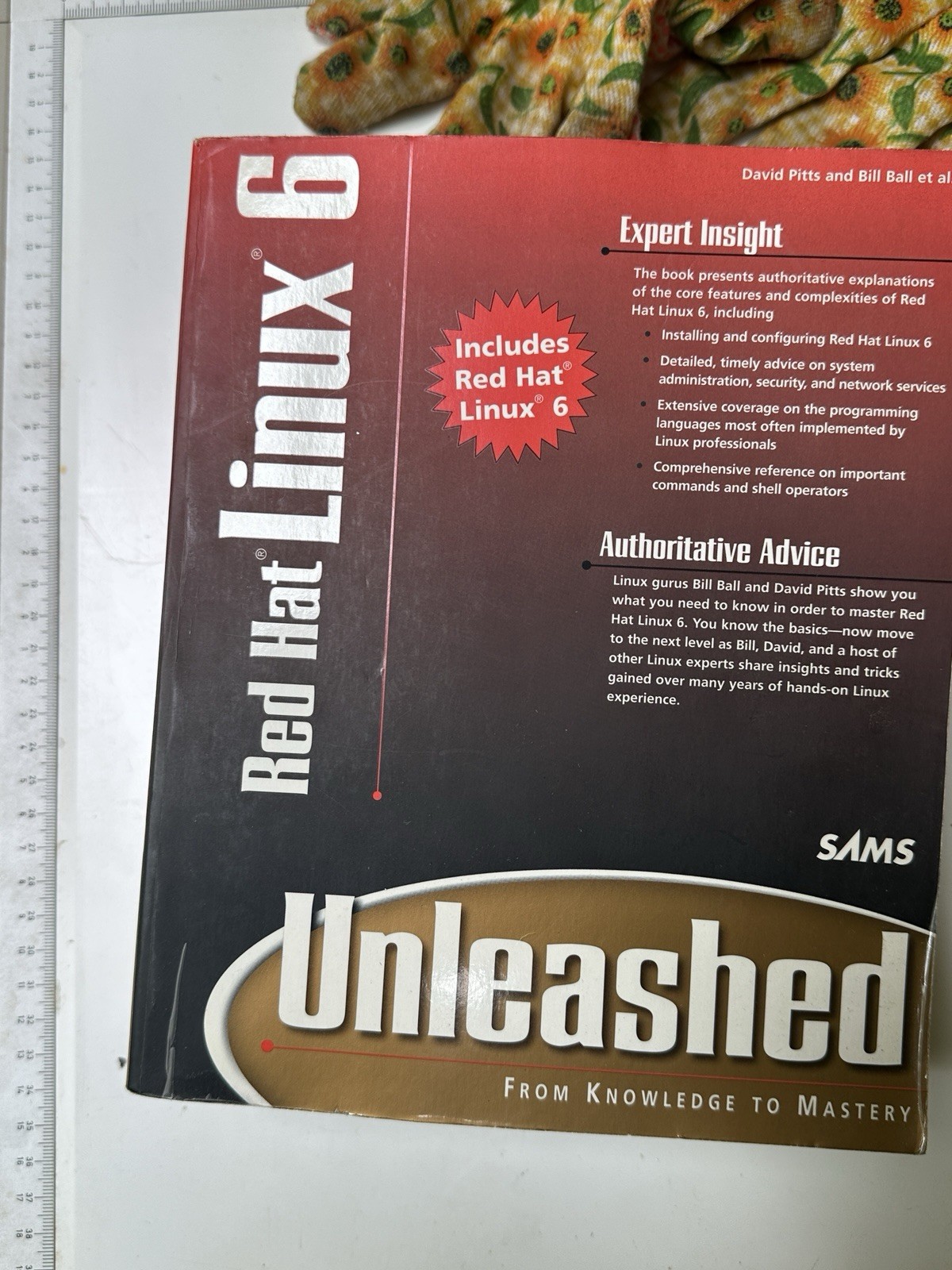 Sams Red Hat Linux 6 Unleashed Book w/ Red Hat Linux 6 CD-ROM