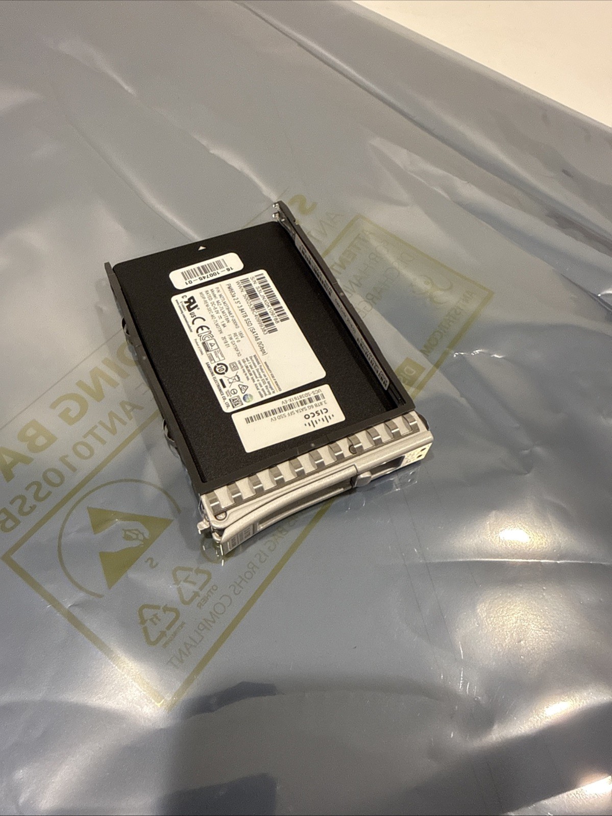 UCS-SD38T61X-EV Cisco UCS 3.8TB 2.5" 6G SATA SSD Samsung PM863a - Nice Drives
