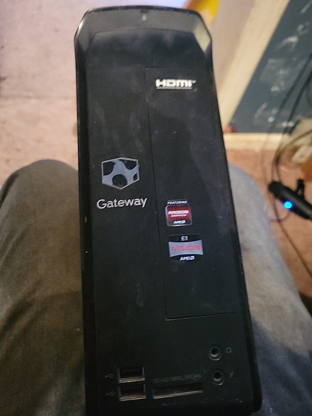 Gateway SX2110G-UW23 500GB, AMD E1-1500, 1.48GHz, 4GB PC Desktop Win 10