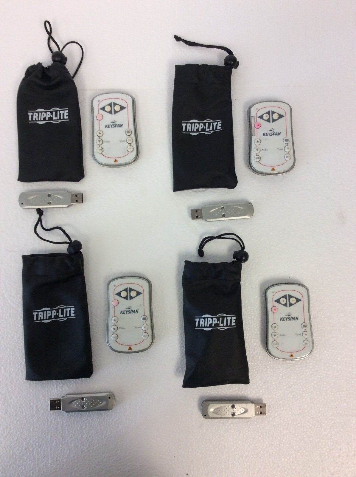4x  Tripp-Lite Keyspan PR-EZ1 Easy Presenter Laser Remote W/ Receiver, Bag