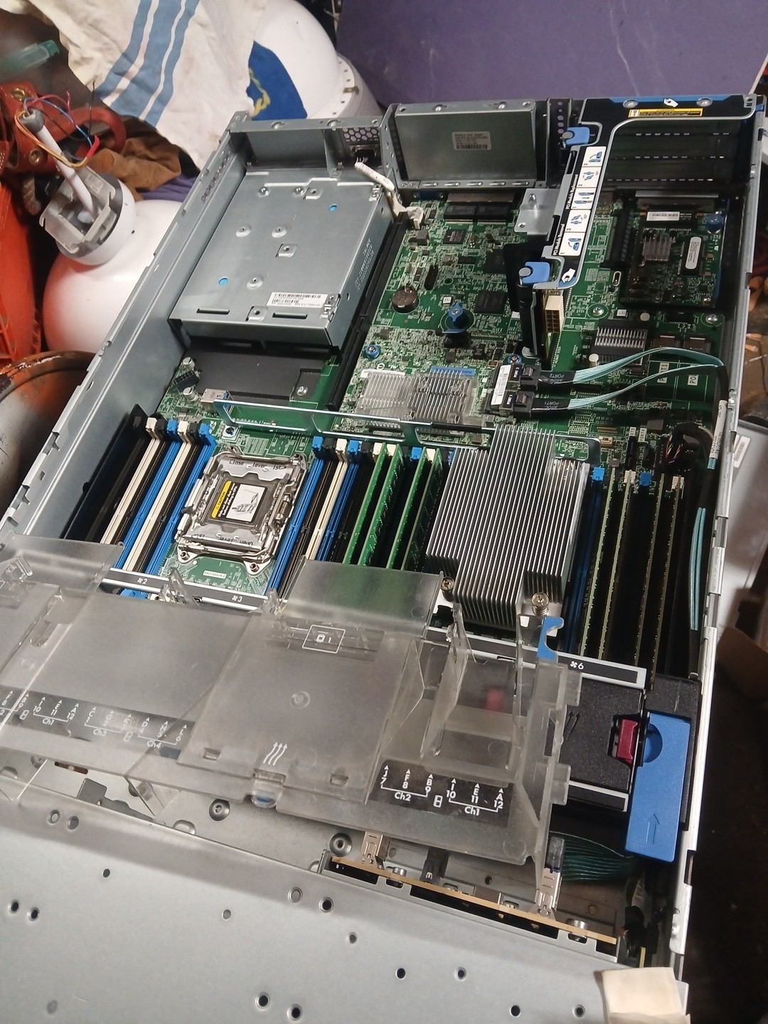 HPE ProLiant DL380 Gen9HP Intel Xeon E5-2623 v3 Quad-core 3 GHz