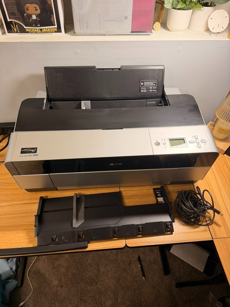 Epson Stylus Pro 3880 17” Wide-Format Professional Photo Printer Pre-owned