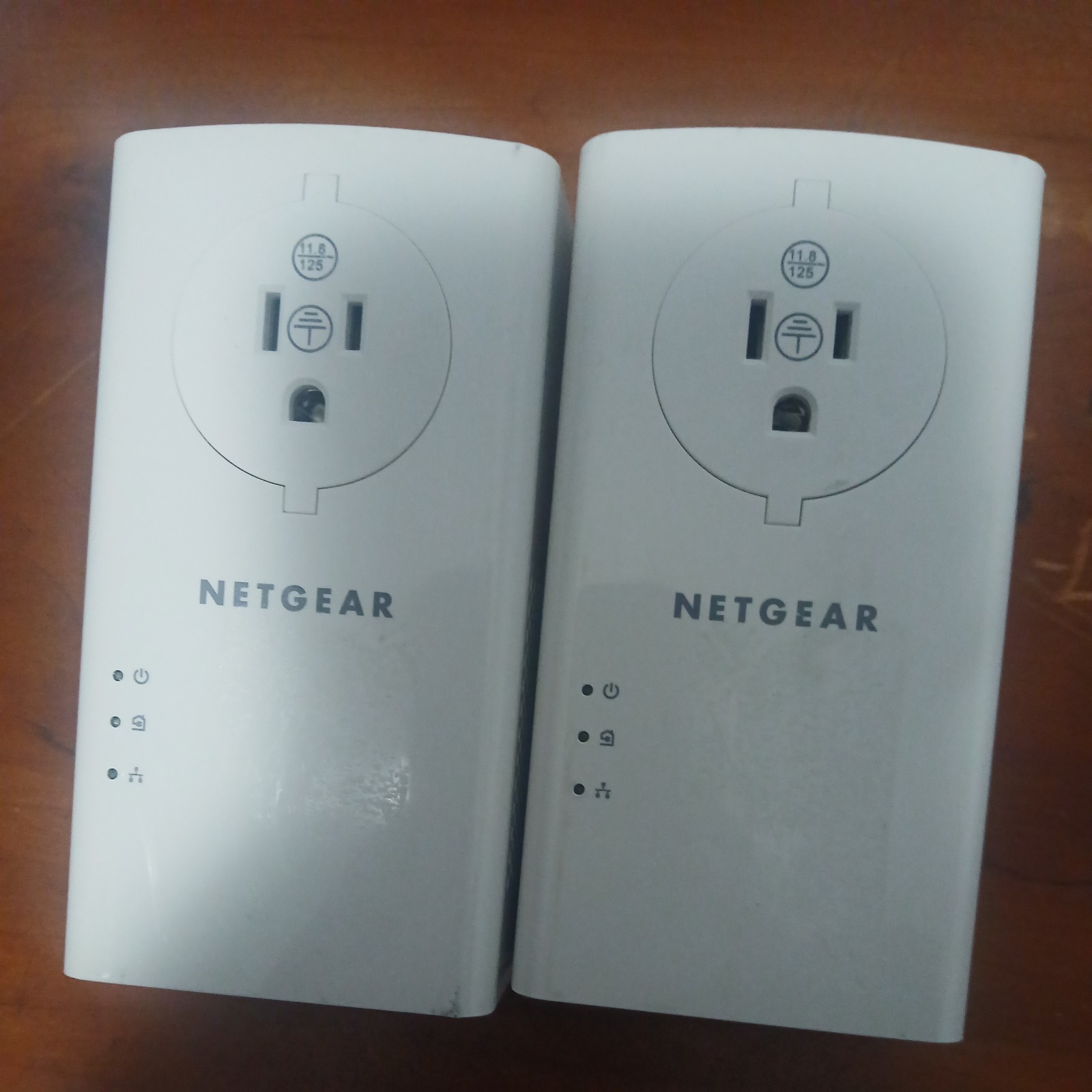 NETGEAR Powerline 2000 + Extra Outlet PLP2000 (Pack of 2) 