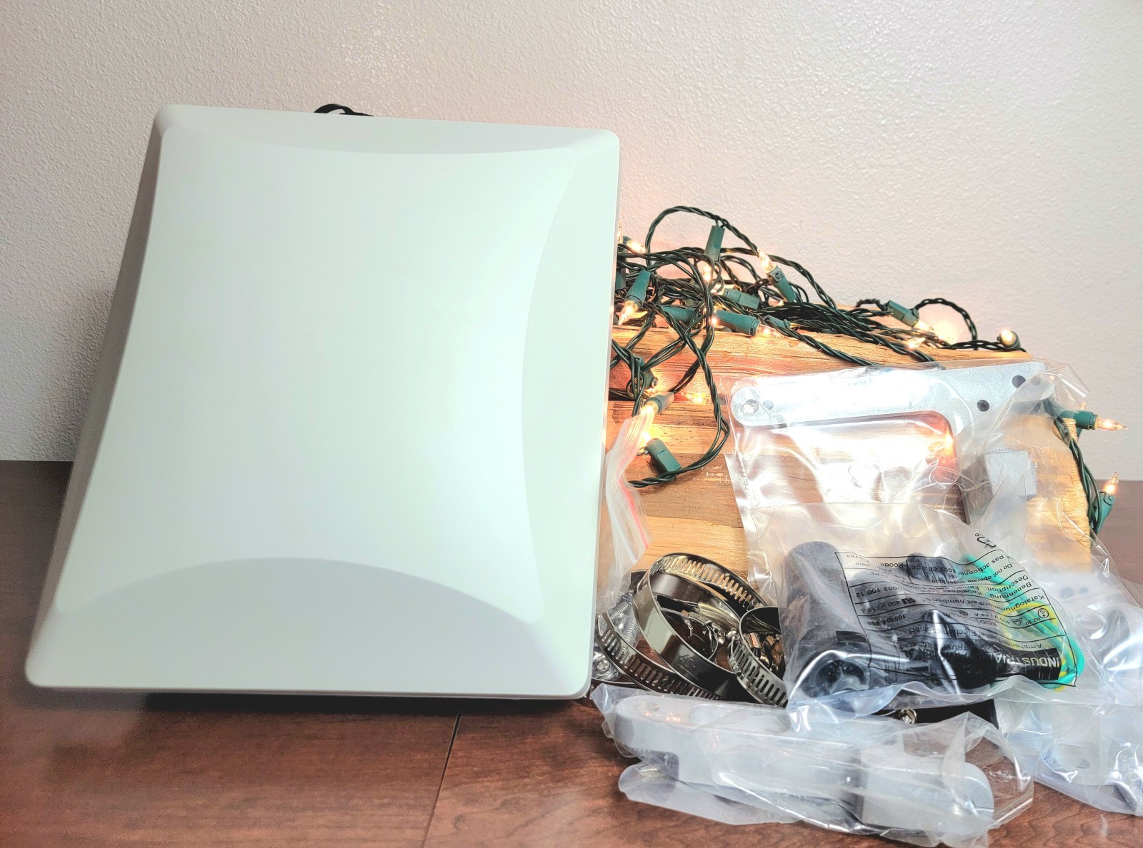 Ruckus 901-7782-US01 900Mbps Outdoor Wireless Access Point 2.4Ghz 5Ghz