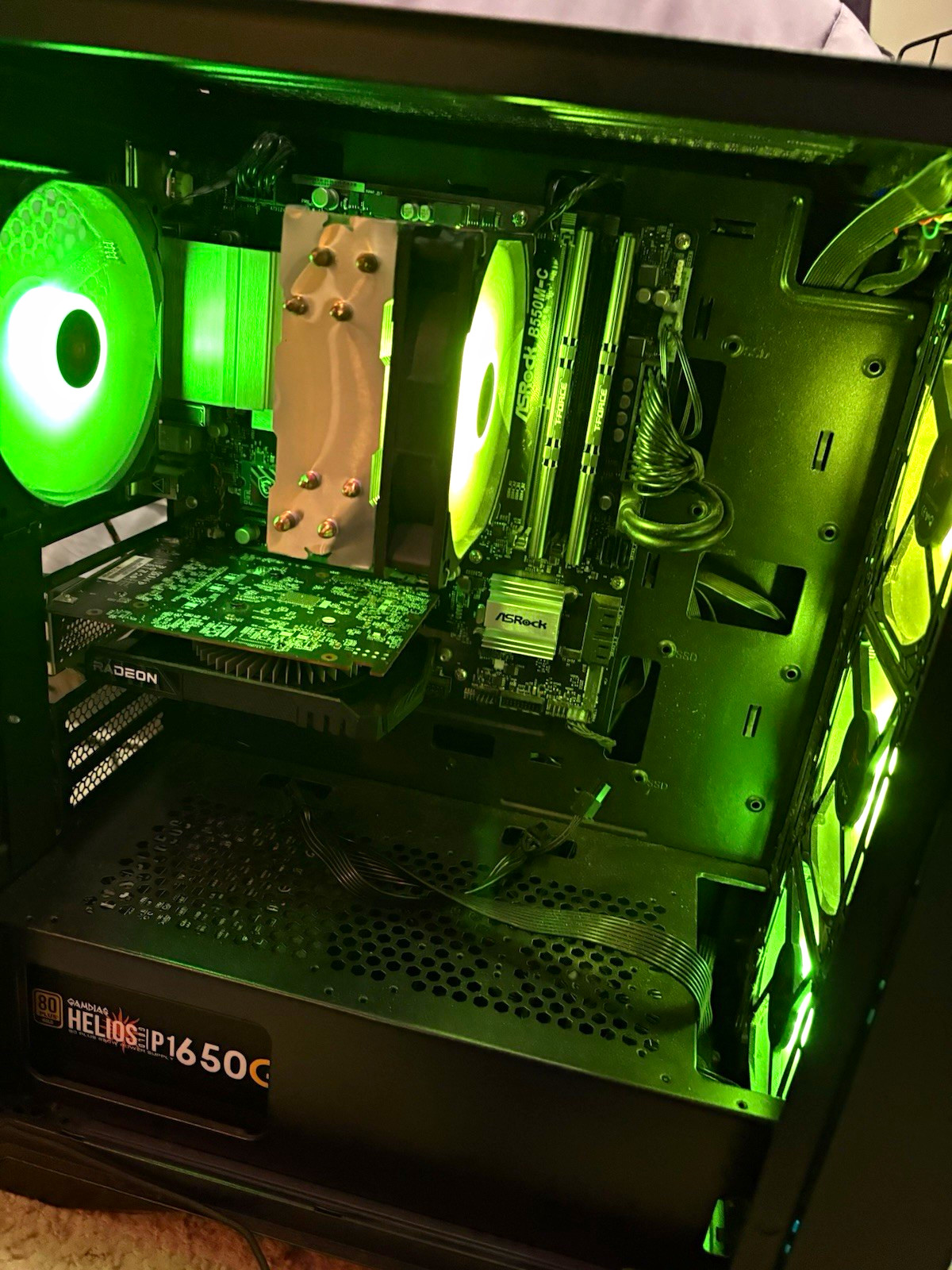 SkyTech Nebula Ryzen 5 5500 RX 6400 16GB 500GB NVMe Wi-Fi RGB Tower