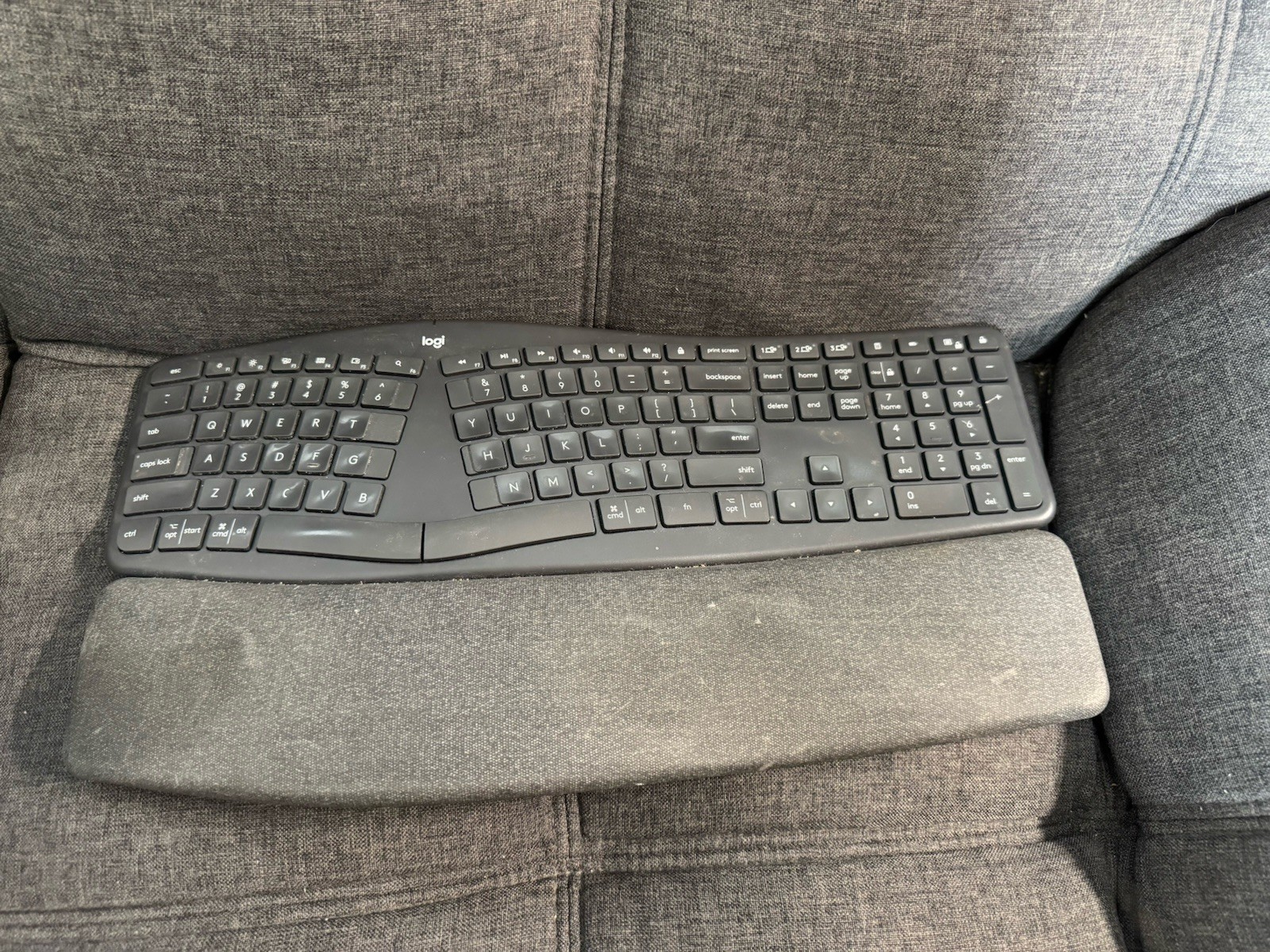 Logitech ERGO K860 Wireless Keyboard Ergonomic -No Dongle Tested Working