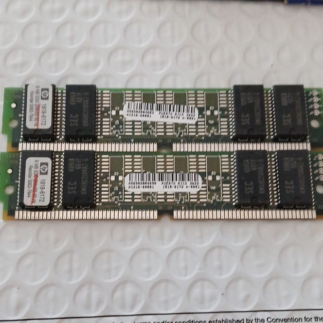 HP 16MB Kit (2x8MB) 168-Pin DIMM SDR SDRAM PC-133 Unbuffered 1818-6172