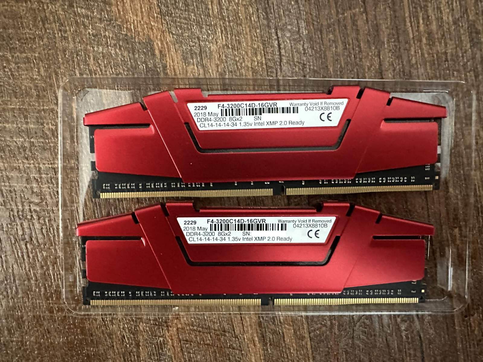 G.SKILL Ripjaws V 16GB 2x8GB DDR4-3200 CL14 Samsung B-Die F4-3200C14D-16GVR