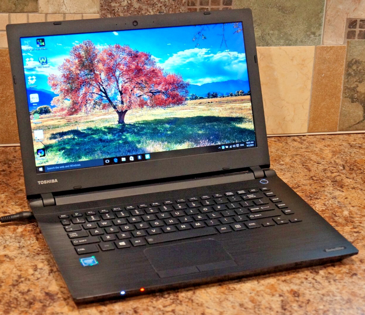 Toshiba Satellite CL45-C4332@2.16GHz,2GB RAM 32GB Storage.Works/READ