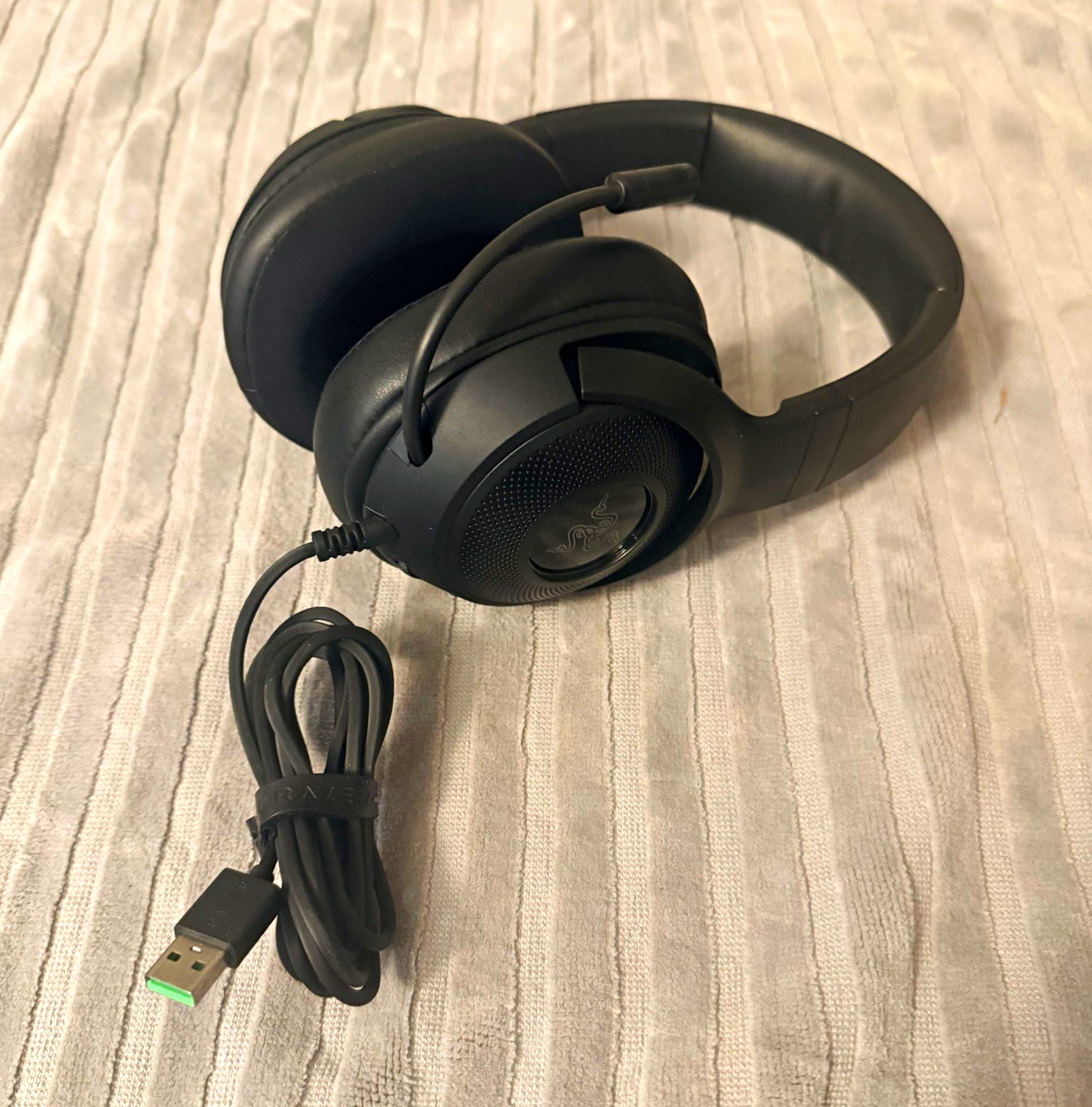 Razer Kraken V3 X Black USB Wired Over-Ear Headset Ear-Cup Double w/ Microphone