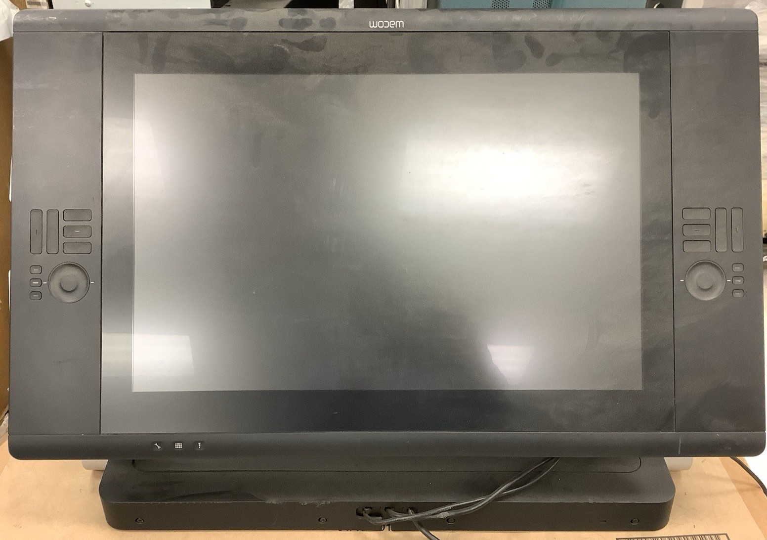 Wacom Cintiq 24HD DTK-2400 Graphics Tablet L-H