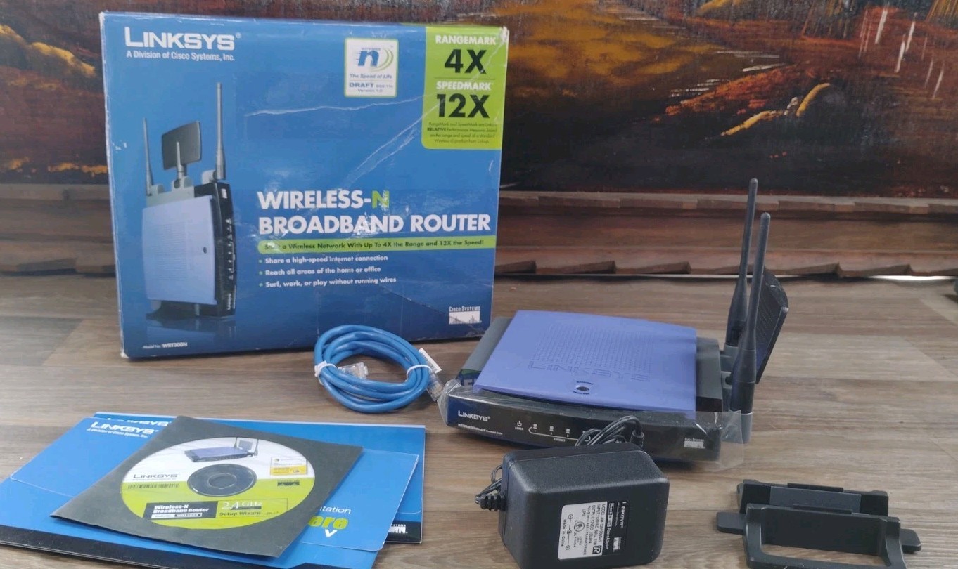 Linksys WRT300N Wireless-N 4-Port Broadband Router Excellent Condition 