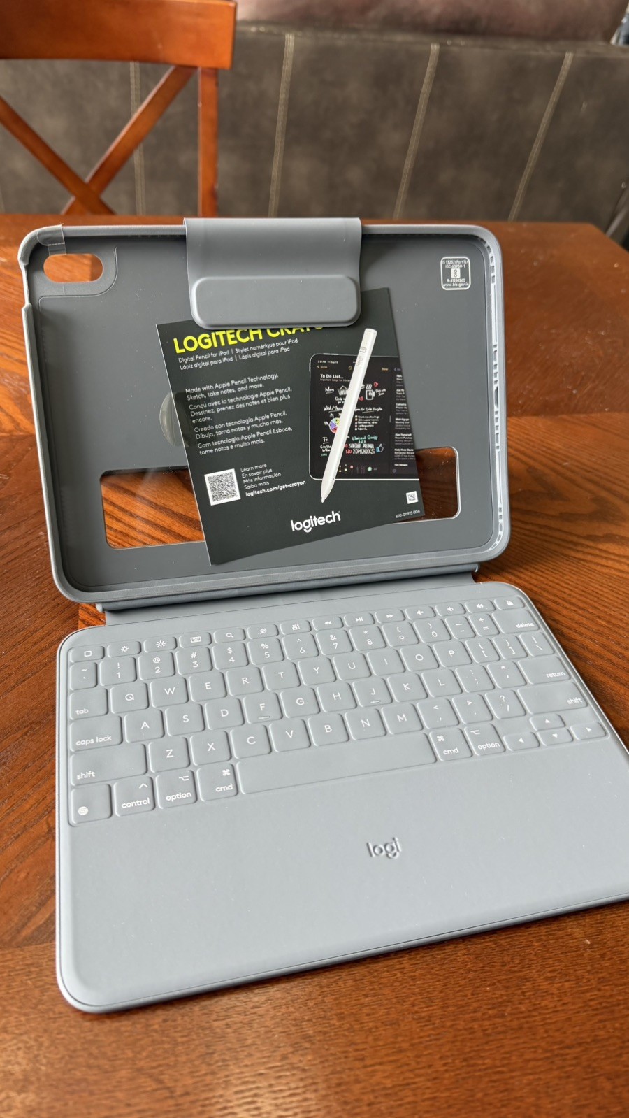 Logitech Rugged Folio for iPad 10th Gen - Oxford Gray