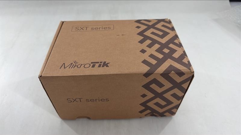 New MikroTik SXT LTE6 kit (SXTR&FG621-EA) - NOB