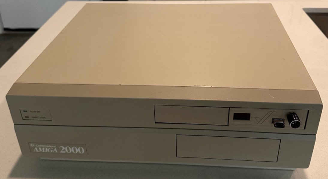 Commodore Amiga A2000 2000 Computer - Gotek Floppy - Noctua Fan  (2622)