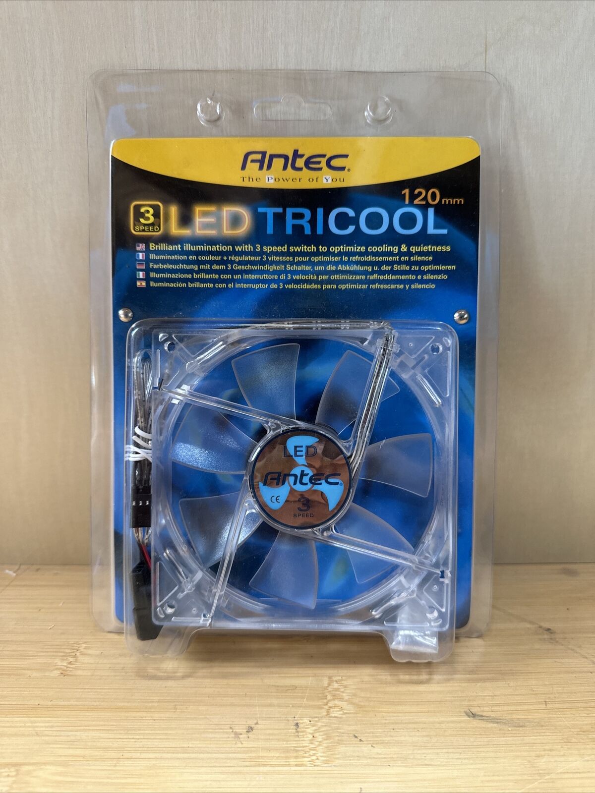 Antec 761345-75024-0 Tricool 120mm Blue Led Fan (antec 761345750240)