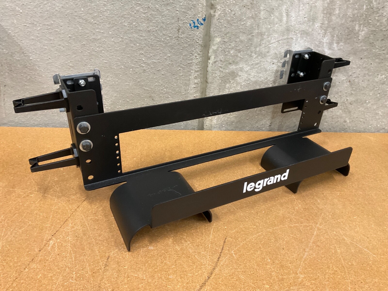 Legrand Mighty Mo Overhead Cable Management Kit 60401001 40/16 SM