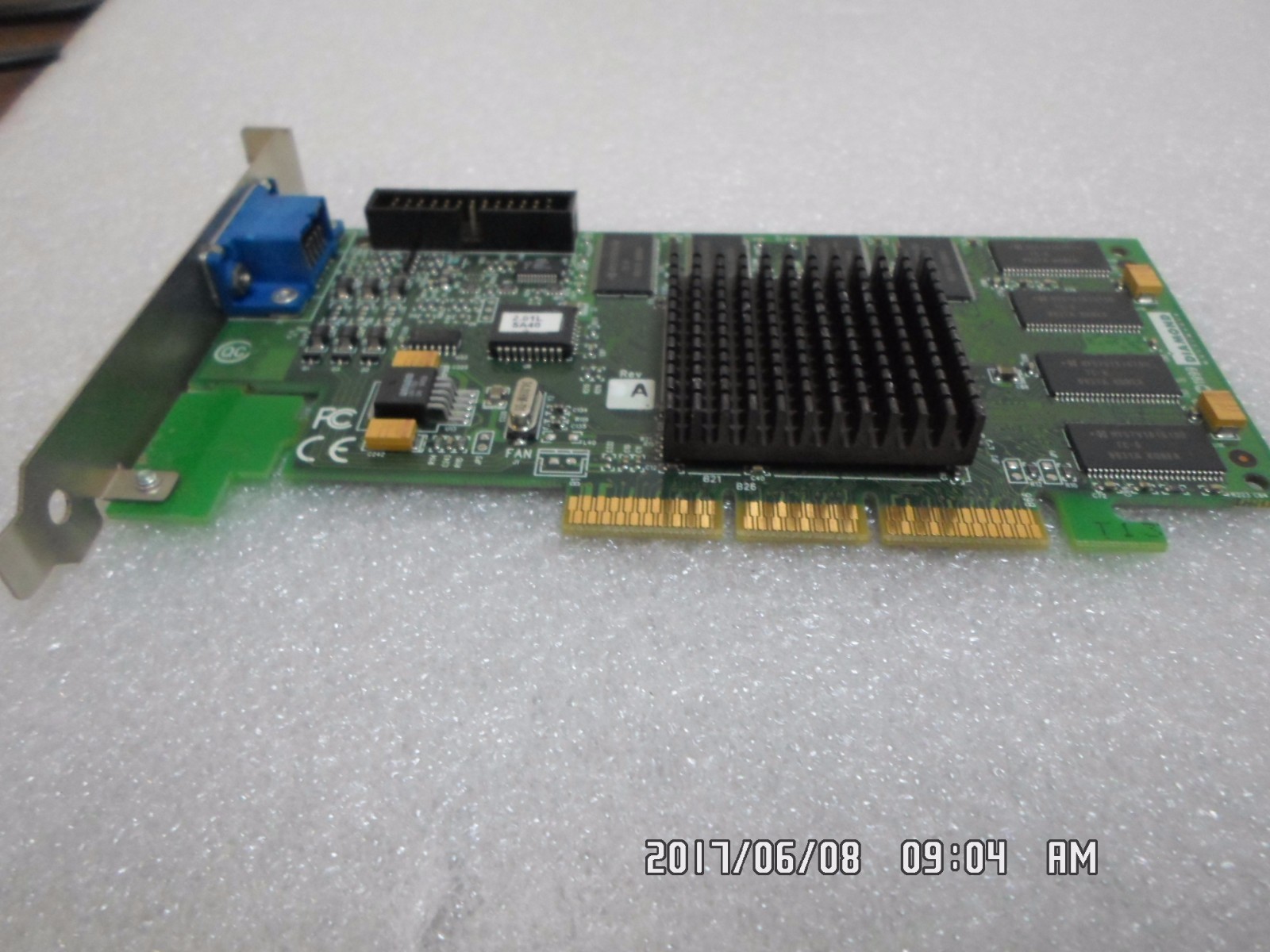 Diamond 28230377-002 Viper V770 32MB AGP Video Card