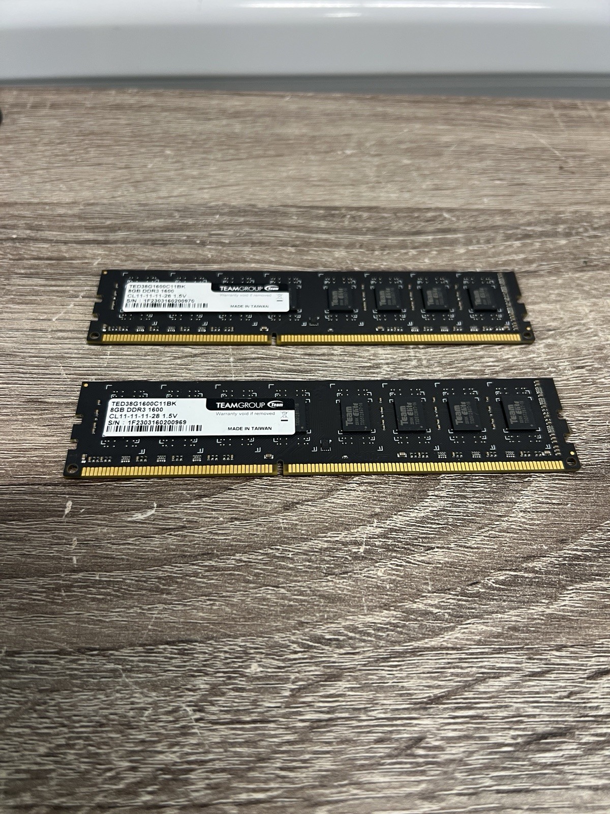 TEAMGROUP 16GB (2x8GB) DDR3-1600 DIMM Non-ECC 240-Pin TED38G1600C11BK
