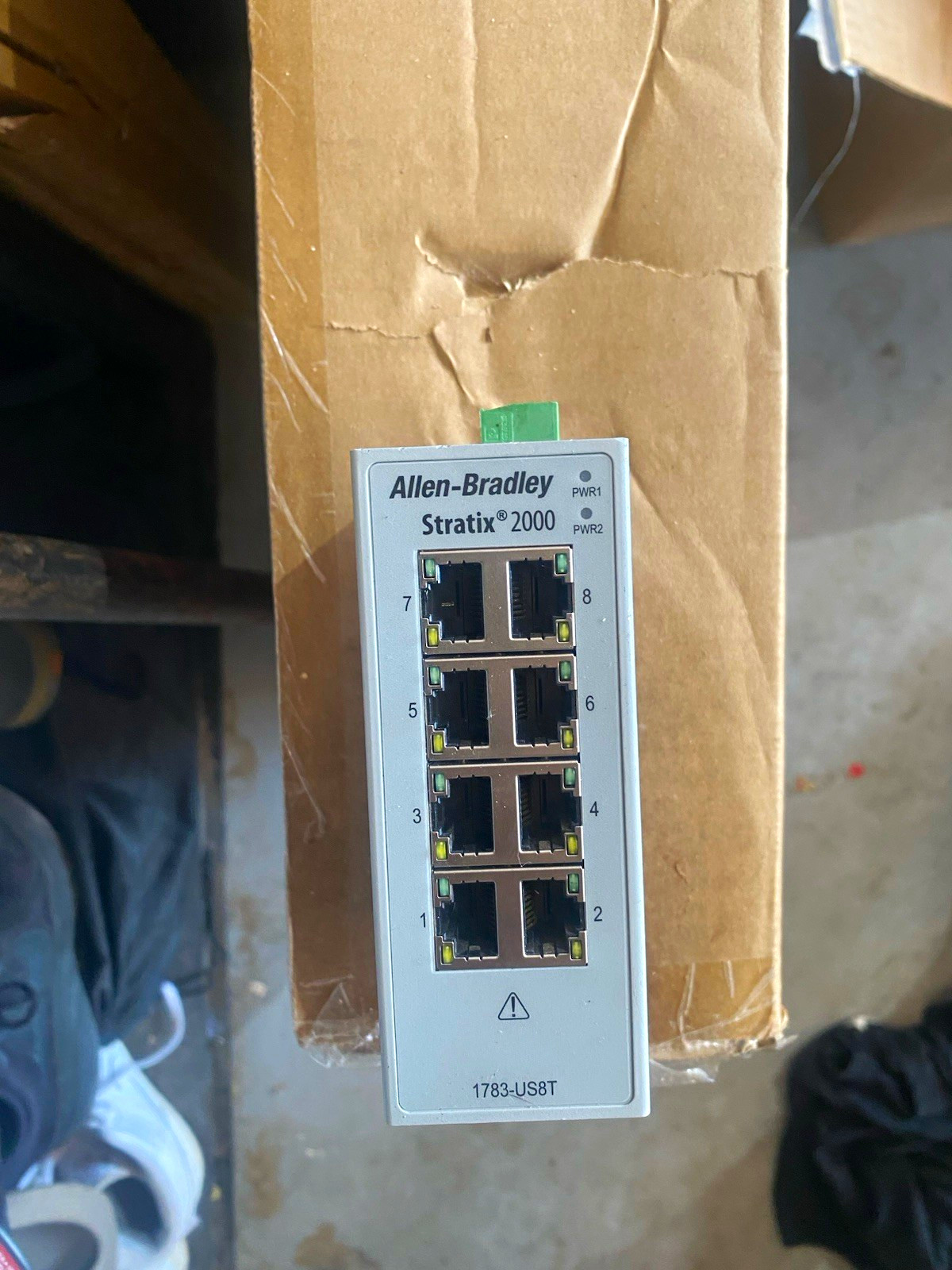Allen-Bradley Stratix 2000 1783-US8T 8-Port Gigabit Unmanaged Panel Switch
