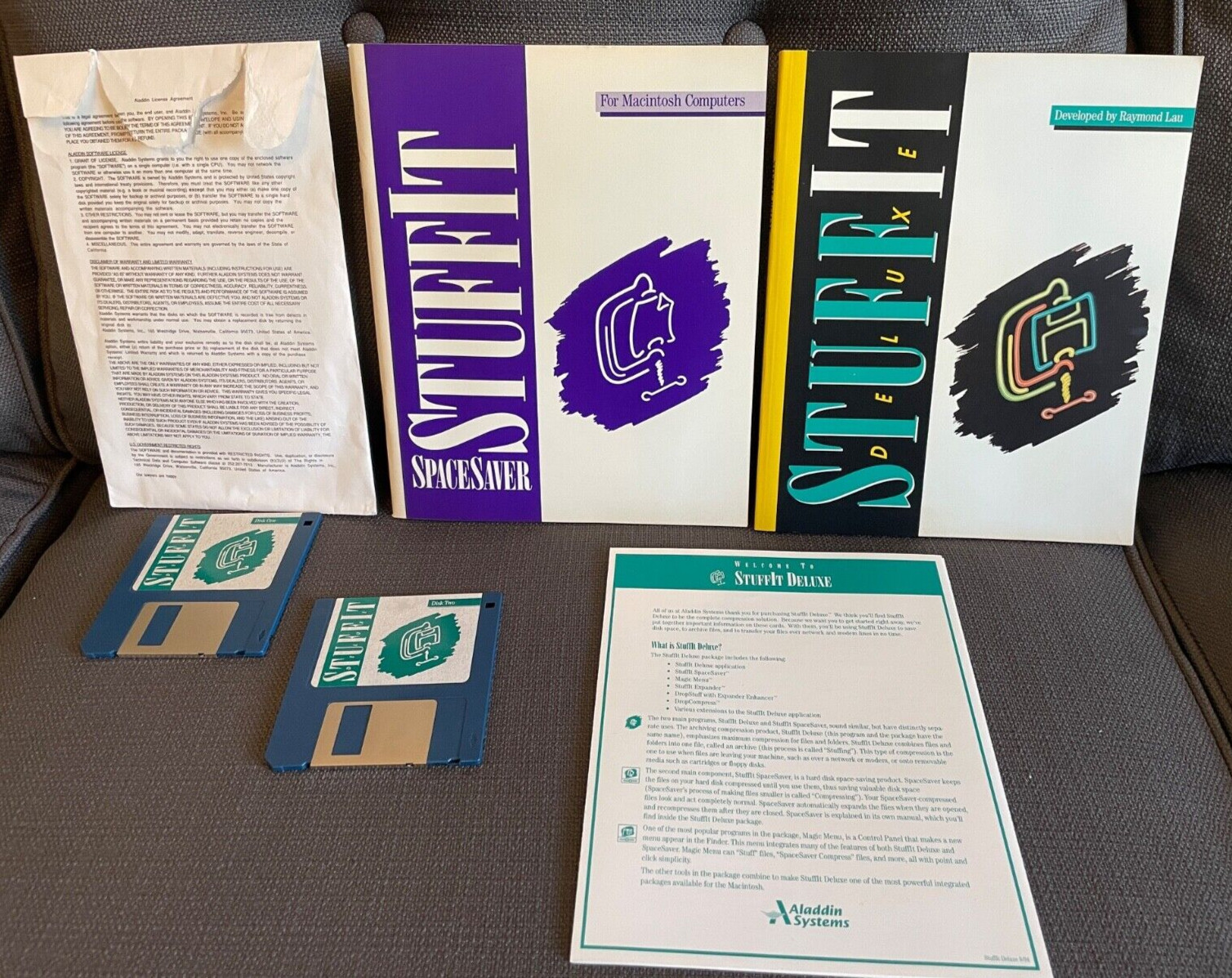 Vintage StuffIt Deluxe Aladdin Systems For Macintosh 1994 - Disks, User's Guide