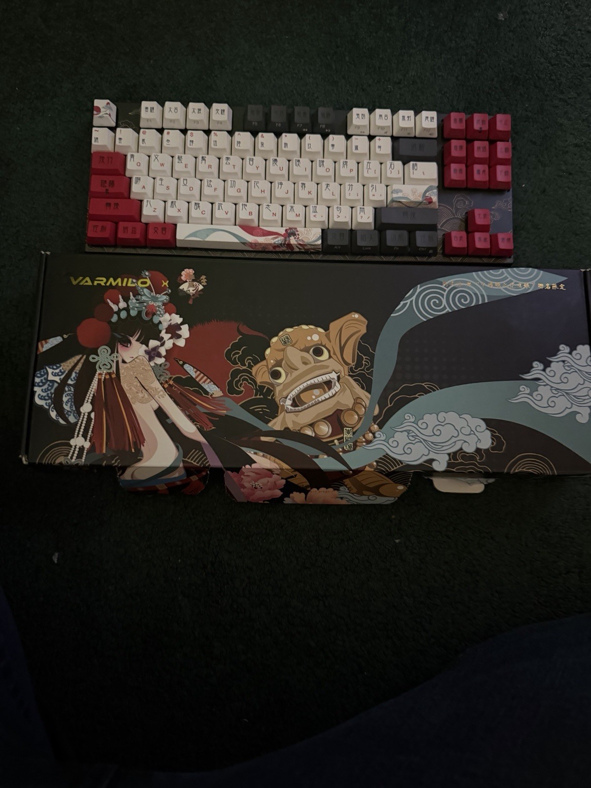 Varmilo Chinese-Themed Mechanical Gaming Keyboard with Matching Desk Mat